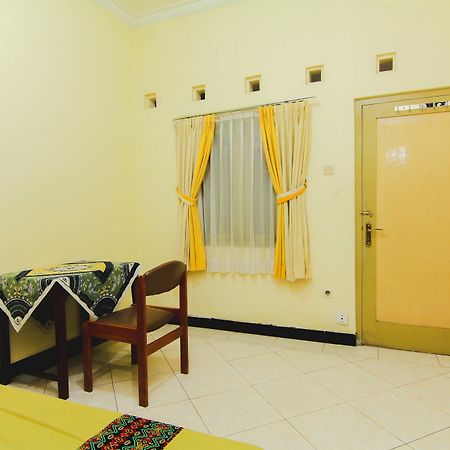Griya Batik Giri Sekar Homestay Yogyakarta Kültér fotó